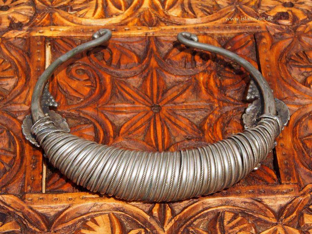 Silber Spiral-Halsreif  Afghanistan Nuristan Nr-17/11