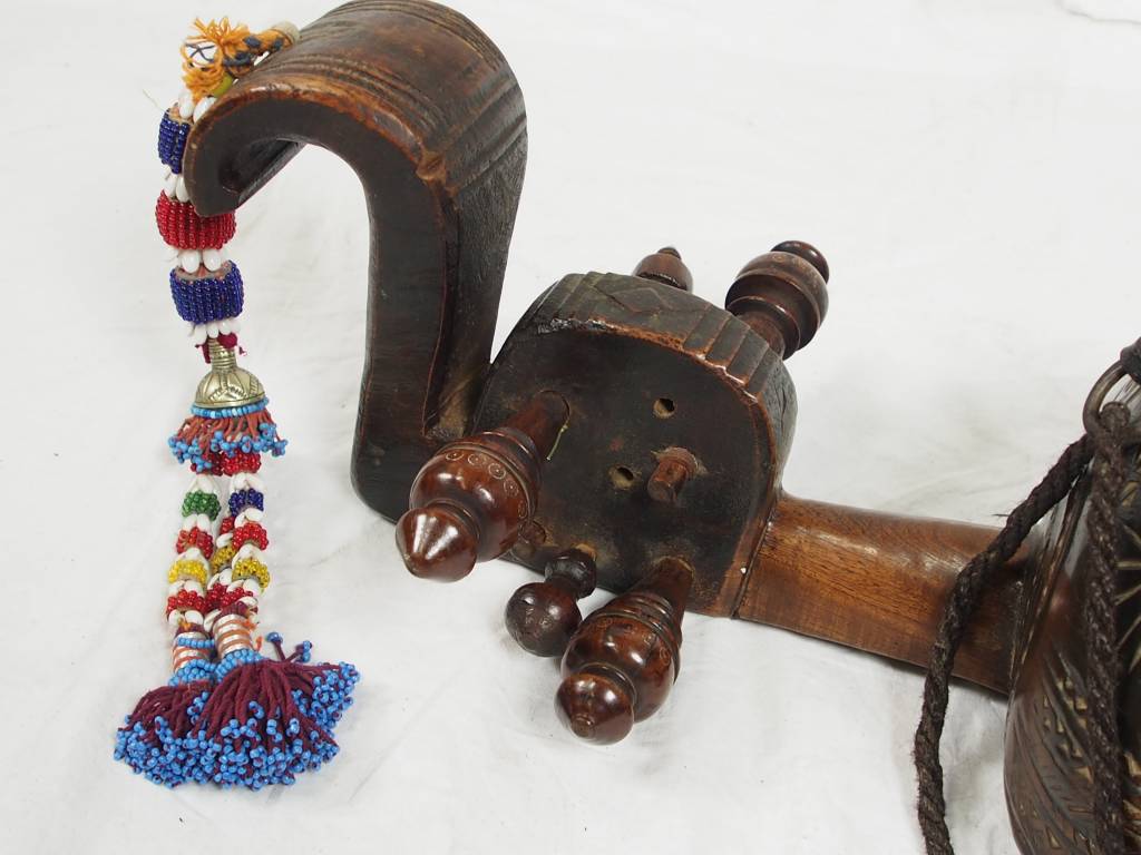 orient exotic musical instrument  India afghanistan and pakistan Sarinda Ghichak HH/1