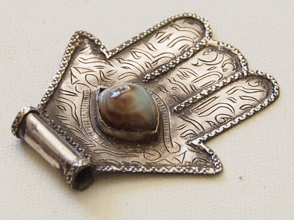 handmade vintage Islamic Silver Eye of Fatima hamsa The Hand of Fatima with arabic Calligraphy Pendant and agate stone from Afghanistan