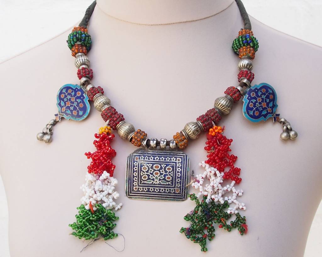 antique Multan enamelled necklace 18/5