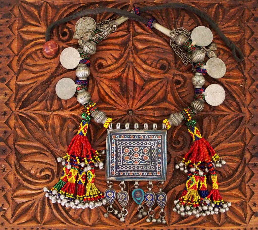antique Multan enamelled necklace 18/6