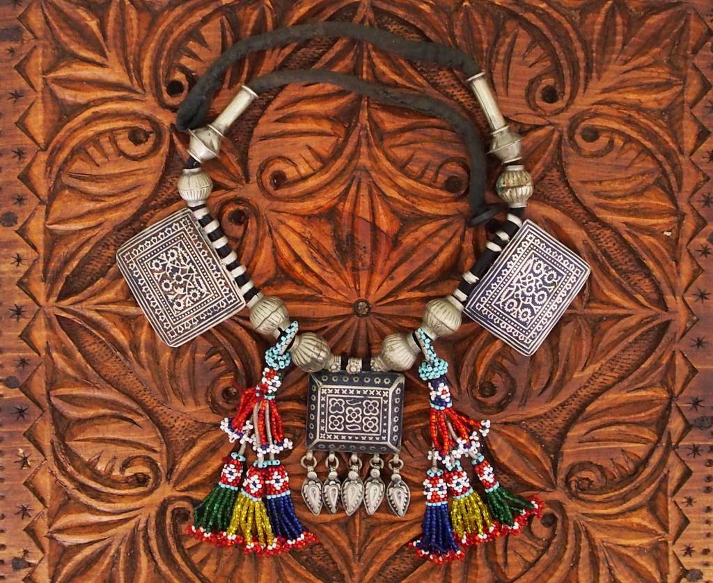 antique Multan enamelled necklace 18/1