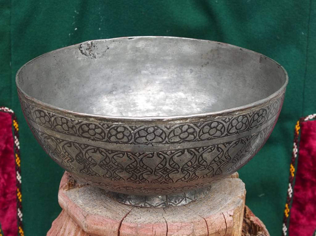 Antique islamic  18th to 19th century Tinned Copper Bowl No:Jam/ 14