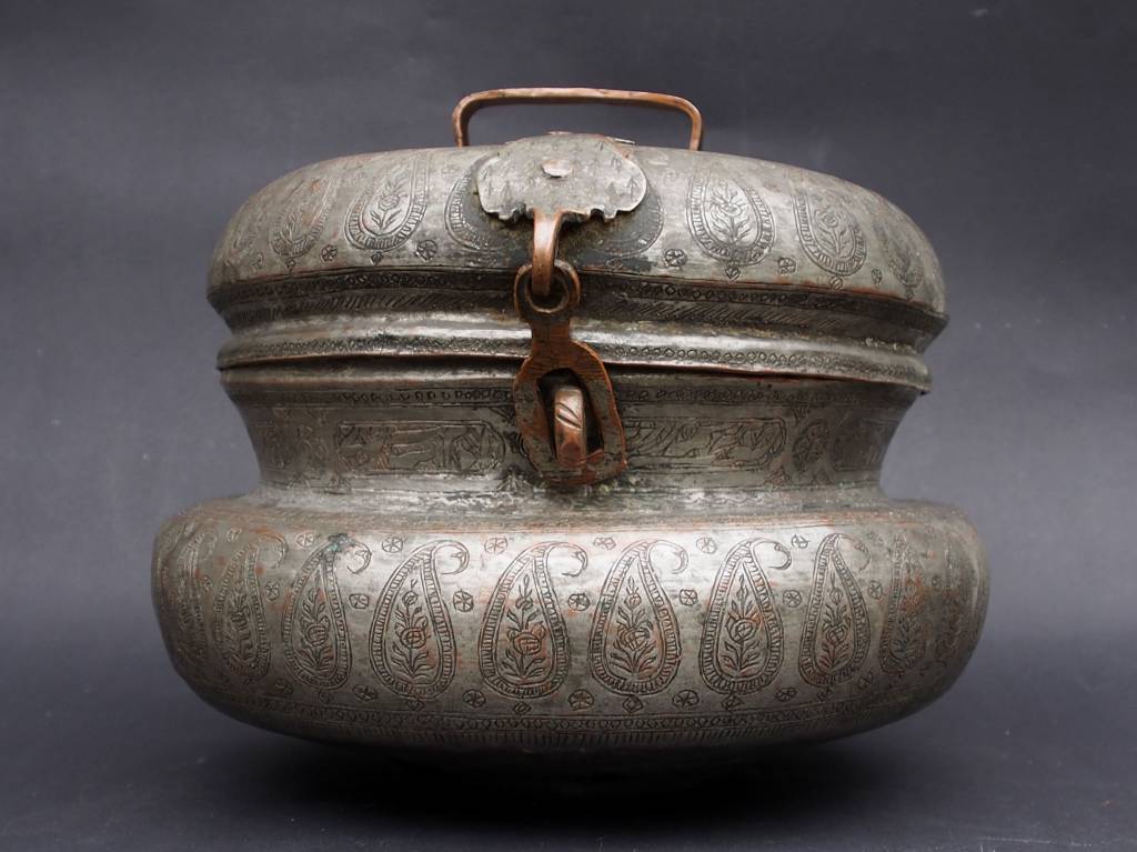 Antique Large High Quality  , Bukhara dynasty 18th to 19th century Tinned Copper Box   with a Lid No:KG-12