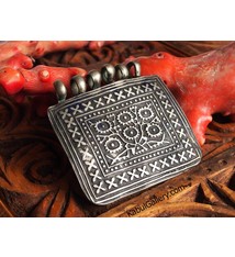 antique Multan enamelled pendant 18/A-K