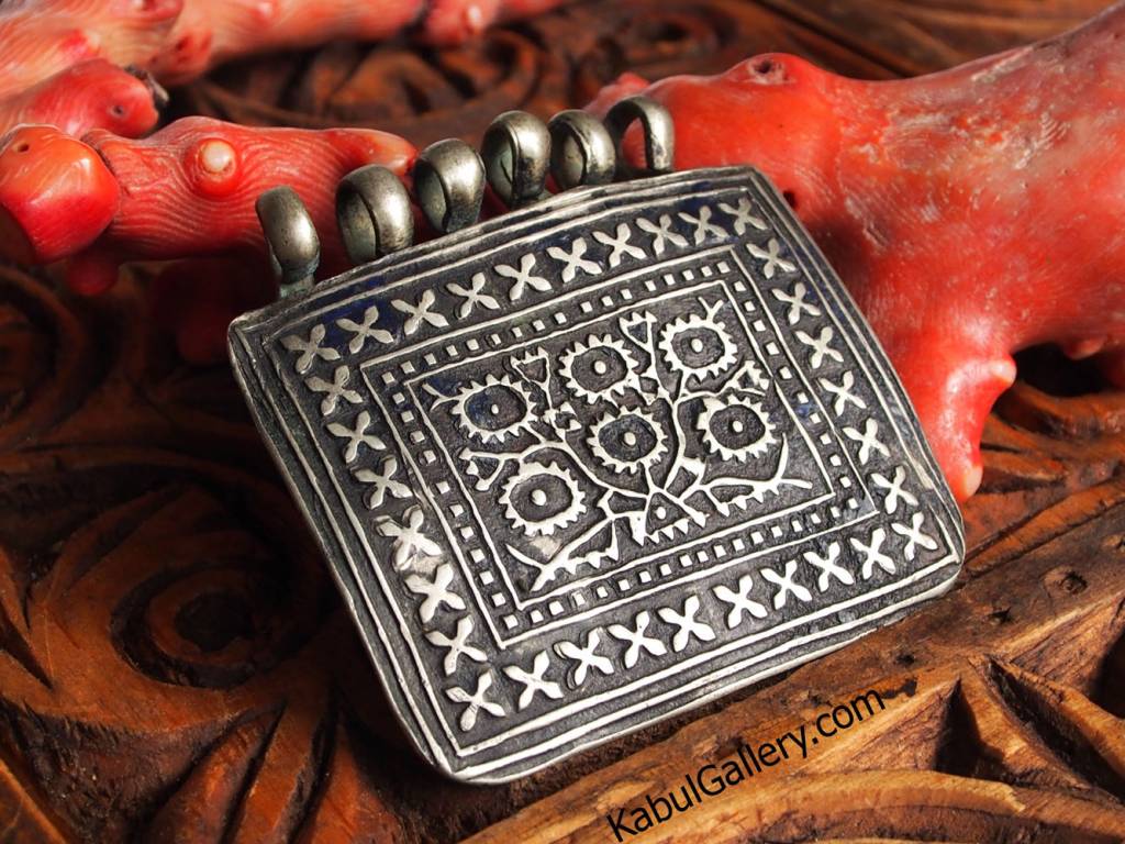 antique Multan enamelled pendant S