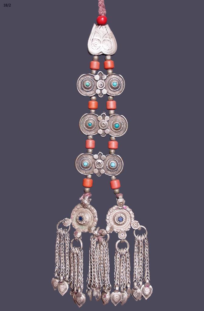 Antike sehr lange Nomaden Silber Halsmomente Kette Anhänger Quast Nuristan Swat Valley Afghanistan pakistan No:18/B