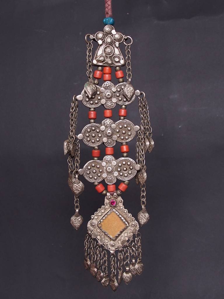 Antike sehr lange Nomaden Silber Halsmomente Kette Anhänger Quast Nuristan Swat Valley Afghanistan pakistan No:18/J
