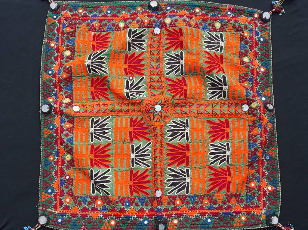 antique  Sindhi silk embroidery    No:18/3