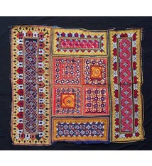 antik und Reich bestickte Sindh Region Stickerei aus Pakistan. No:18/14