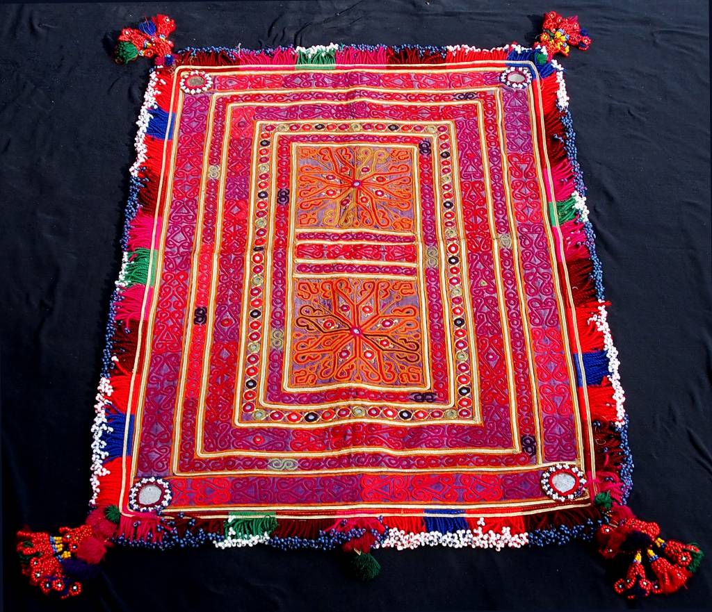 antique  Katawaz  silk embroidery  Tray cloth No:18/15