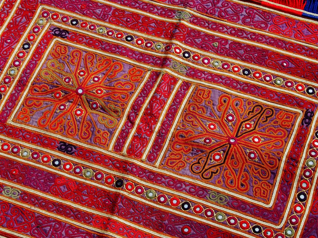 antique  Katawaz  silk embroidery  Tray cloth No:18/15