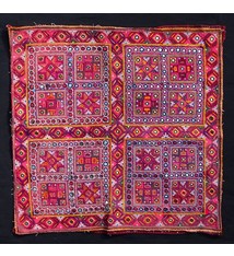 antik und Reich bestickte Sindh Region Stickerei aus Pakistan. No:18/18