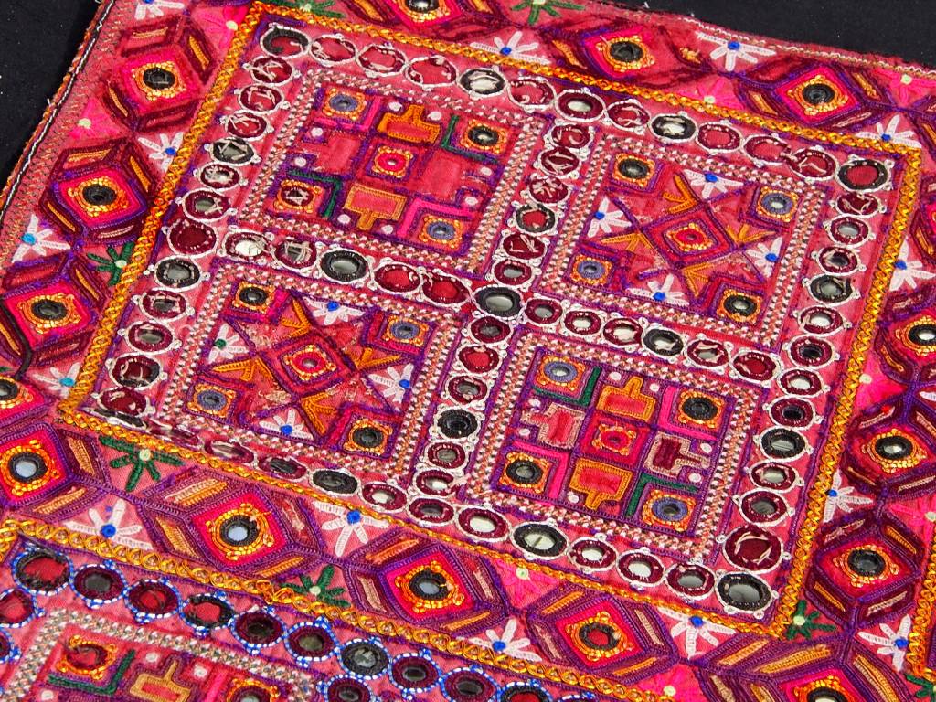 antique  Sindhi silk embroidery    No:18/18