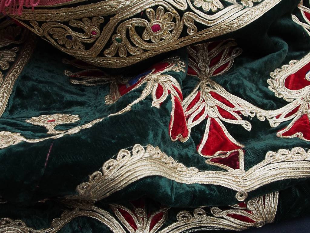 antique  Hazara velvet silk embroidery 19th century  No:18/25