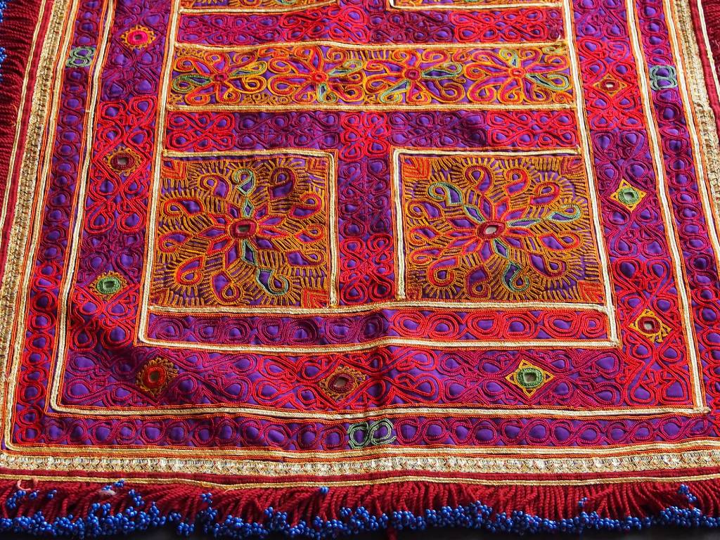 antique  Katawaz  silk embroidery  Tray cloth No:18/30