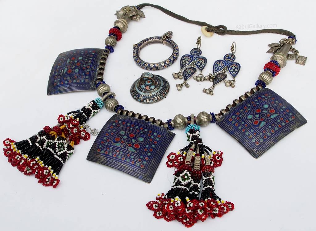 antique Multan enamelled Jewellery set ( necklace, Earrings, bracelet and ring) 18/9