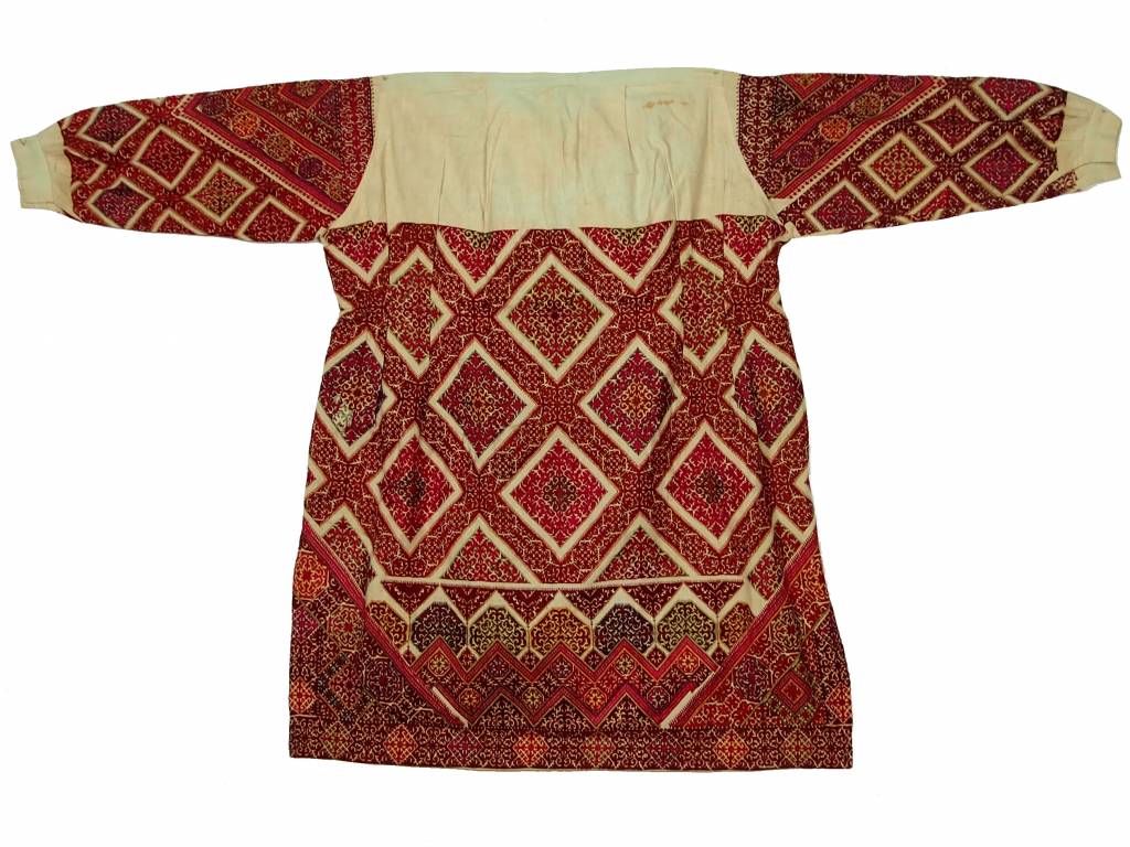 antique Woman’s girl embroidered Dress from swat valley pakistan No:18/12
