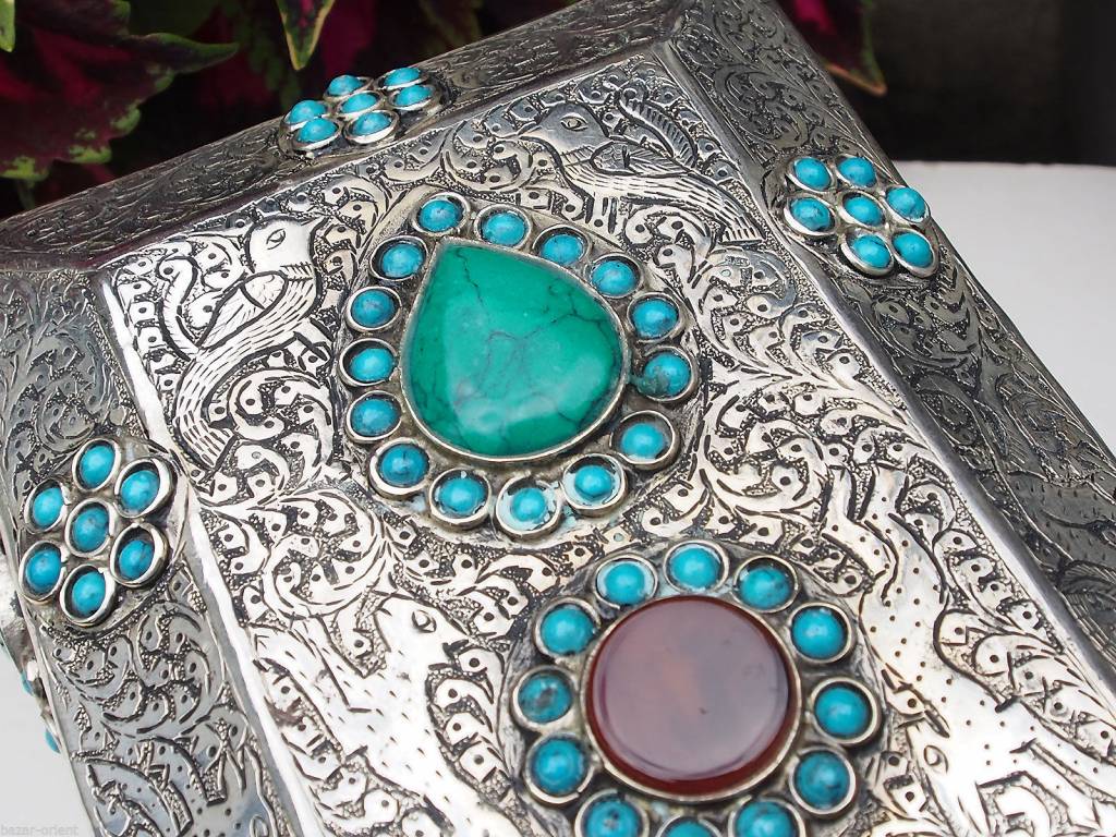 Extravagant oriental nickel silver box jewelry box casket decorated with turquoise and carnelian