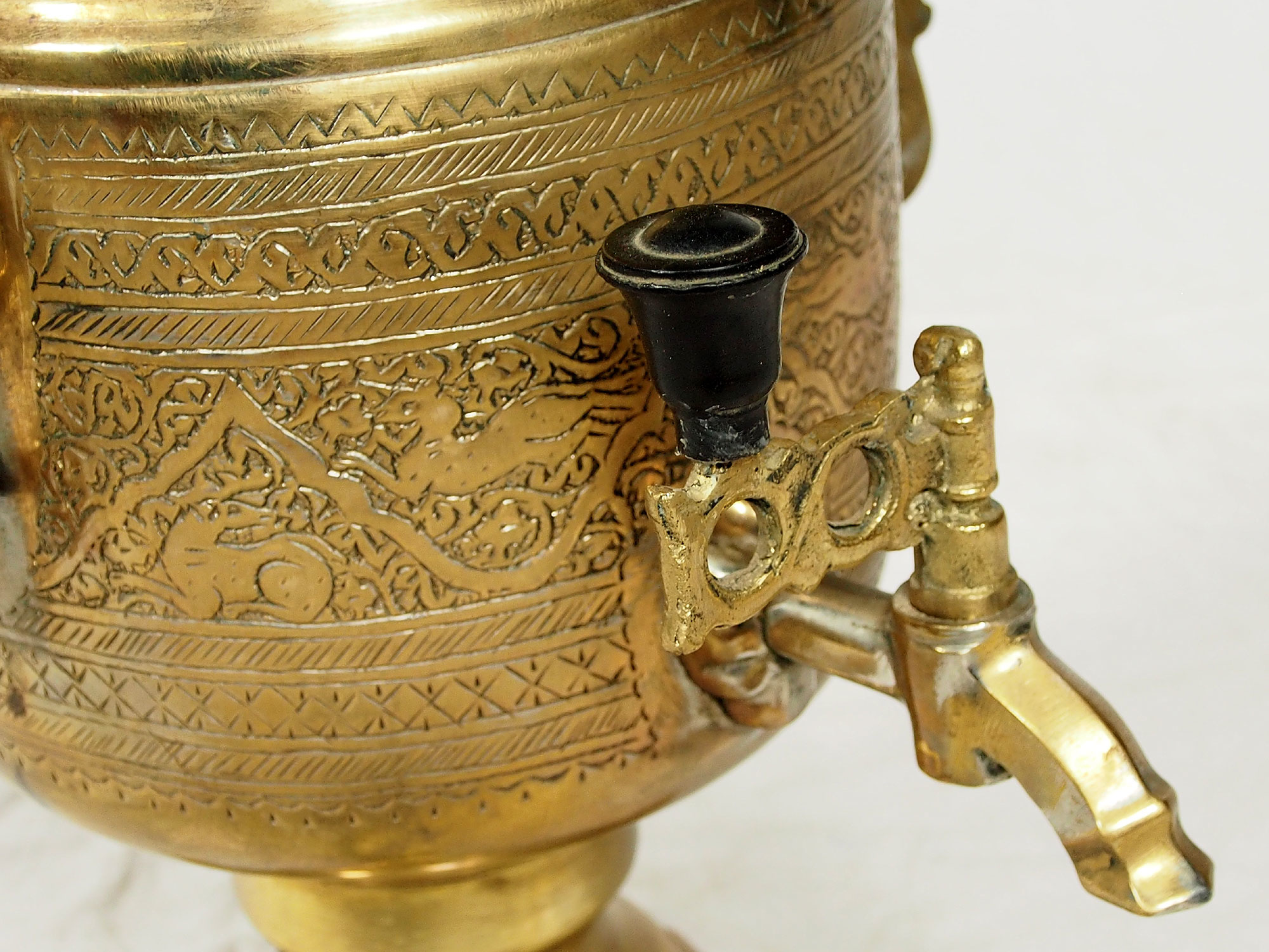 antik ungewöhnlich islamische handgraviert massiv messing samovar als Tischlampe aus Afghanistan