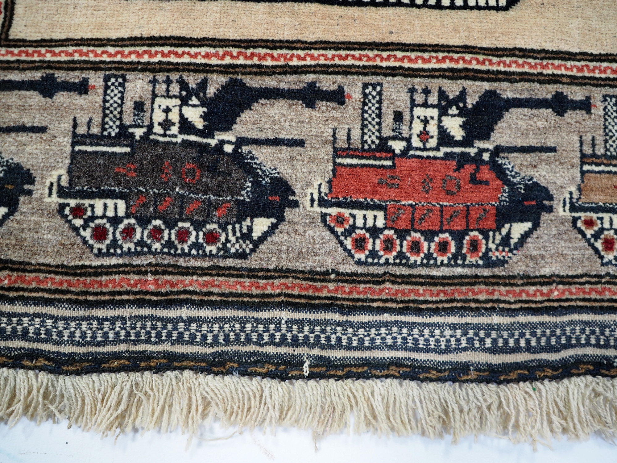 Afghan Kriegteppich Handgeknüpf Teppich Afghanistan panzer kampfjet gewehr USA Army Nato ISAF war rug Nr:19/ 28
