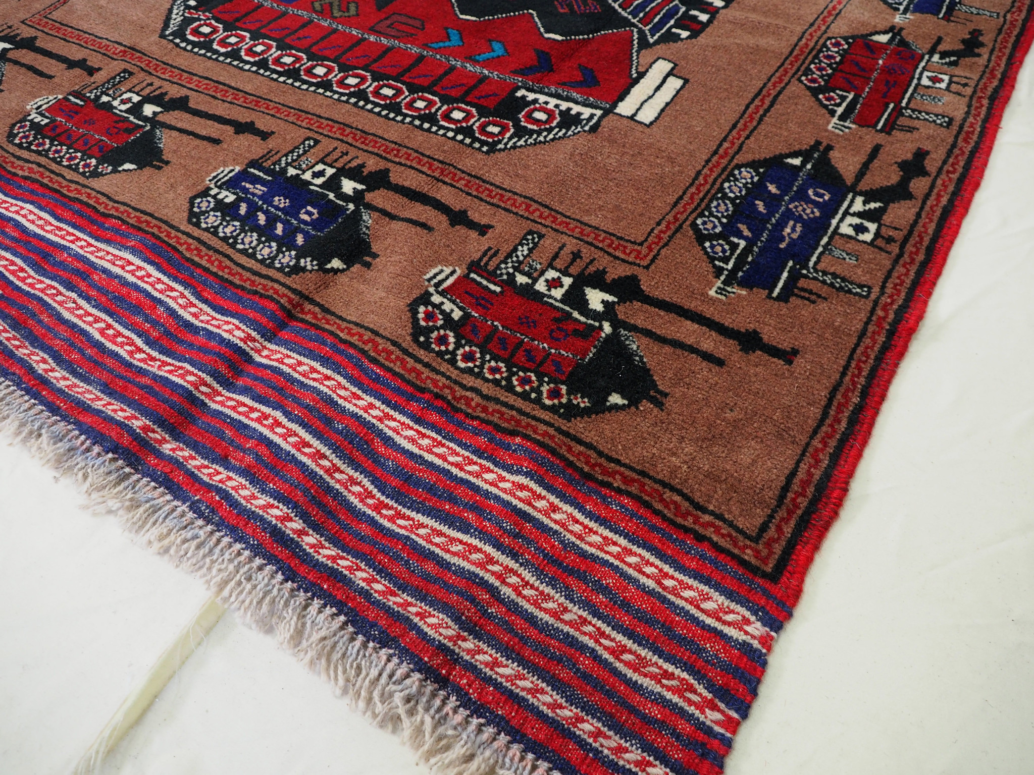 Afghan Kriegteppich Handgeknüpf Teppich Afghanistan panzer kampfjet gewehr USA Army Nato ISAF war rug Nr:19/ 38