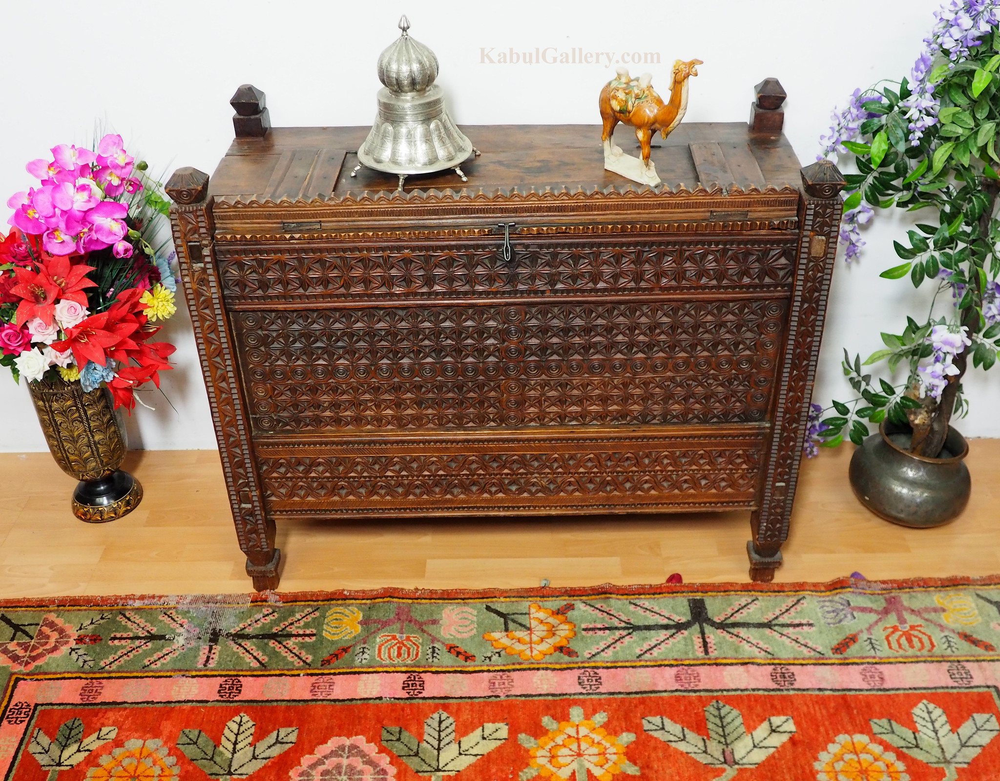 antique 19th century orient vintage cedar wood treasure Dowry Chest from Nuristan Afghanistan No:ULM5