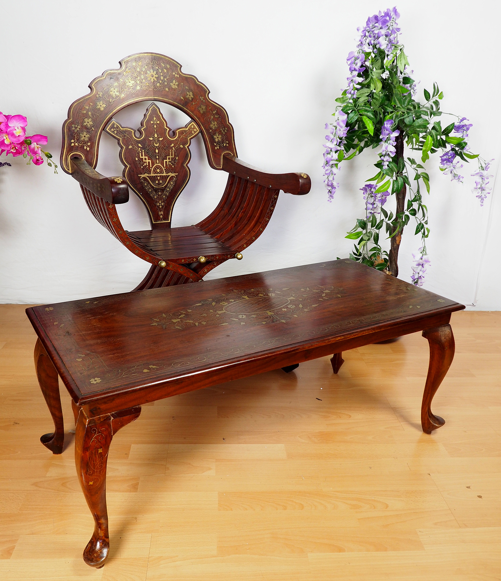 luxurious orient teak Savonarola chair and table