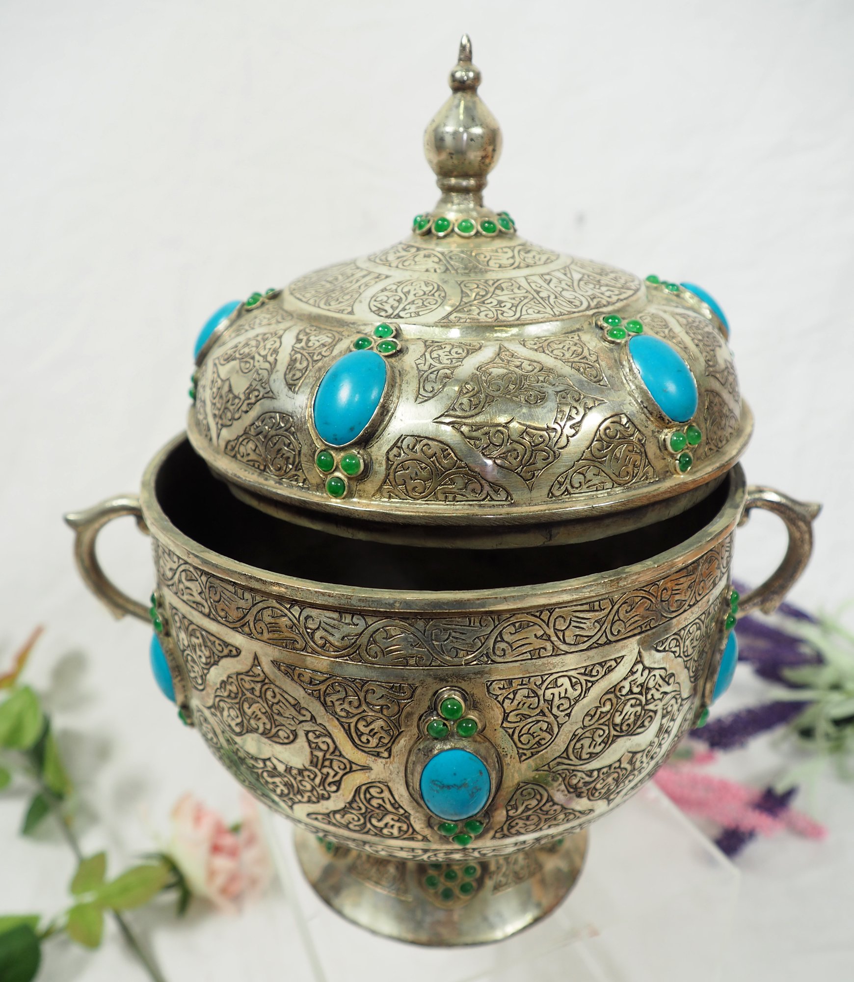 Extravagant oriental nickel silver box jewelry box casket from Afghanistan 20/1