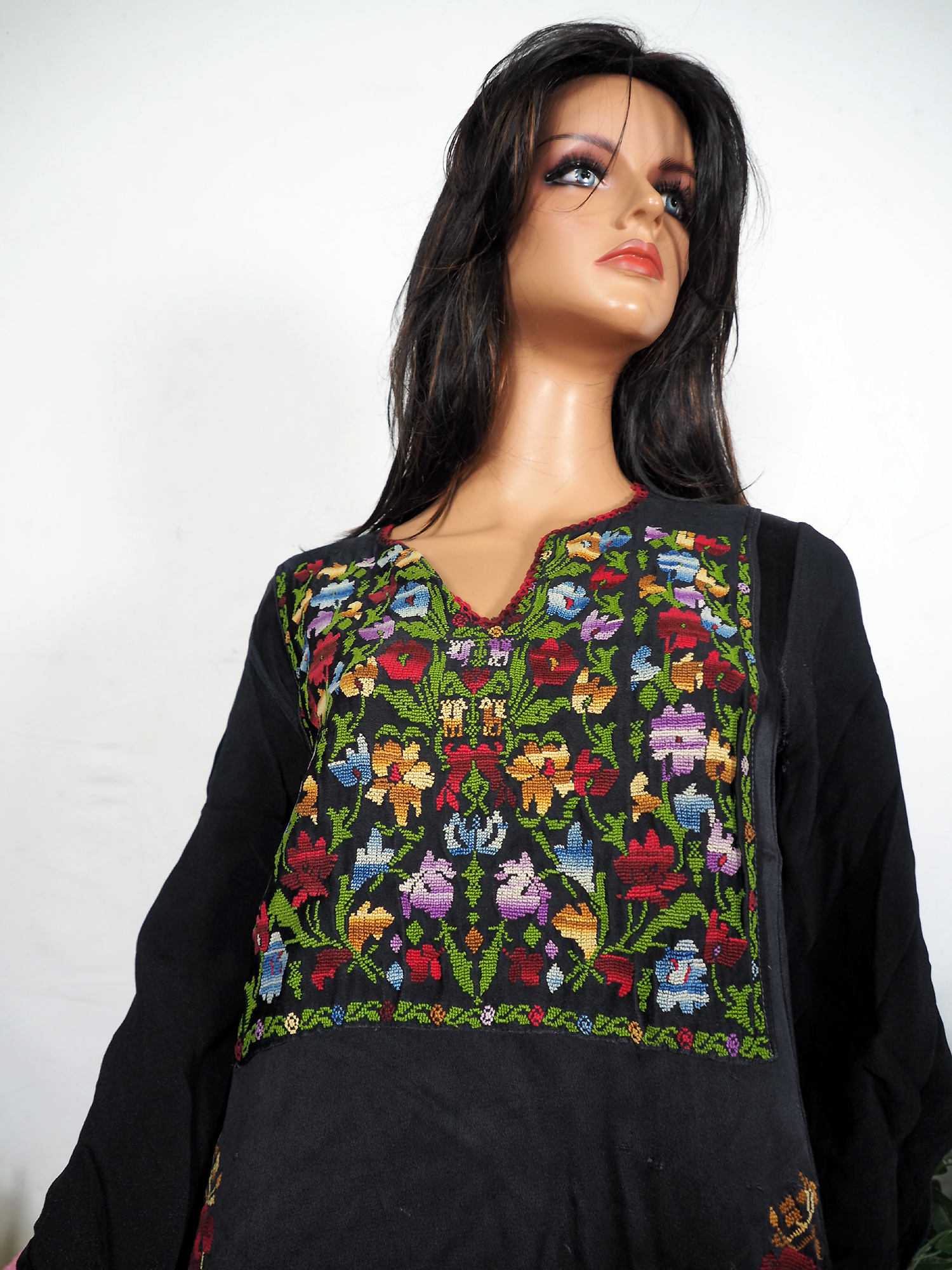 Palestinian girls embroidered ethnic dress No:1
