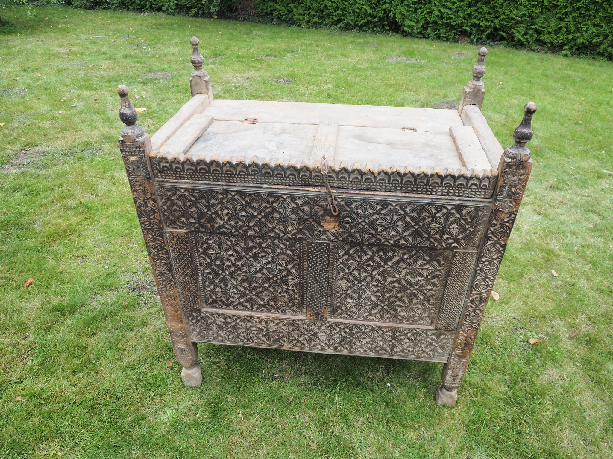 antique 19th century orient vintage cedar wood treasure Dowry Chest from Nuristan Afghanistan No:1