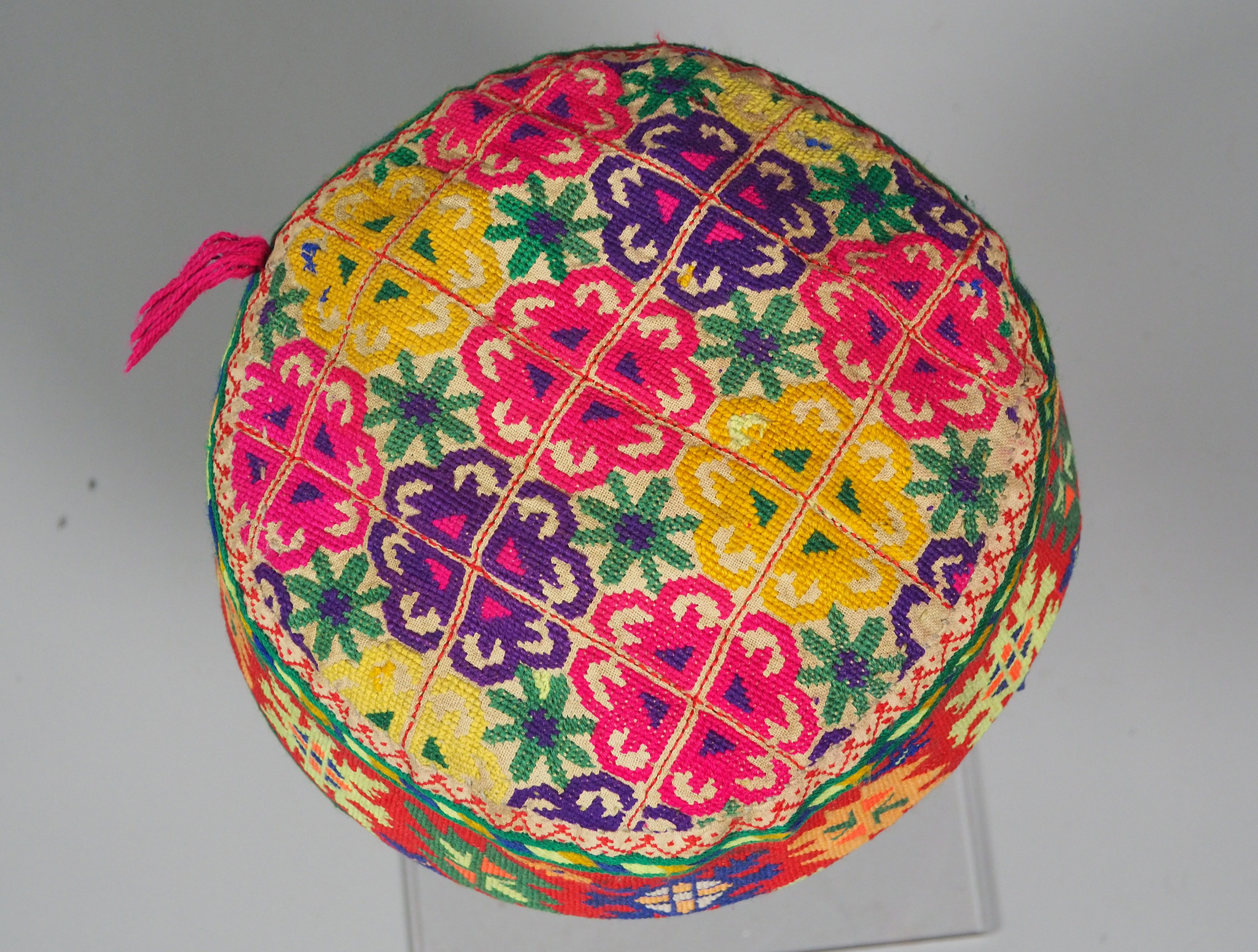 hand embroidered Women’s Caps and Ceremonial Headdress from Gilgit-Baltistan No:21/H