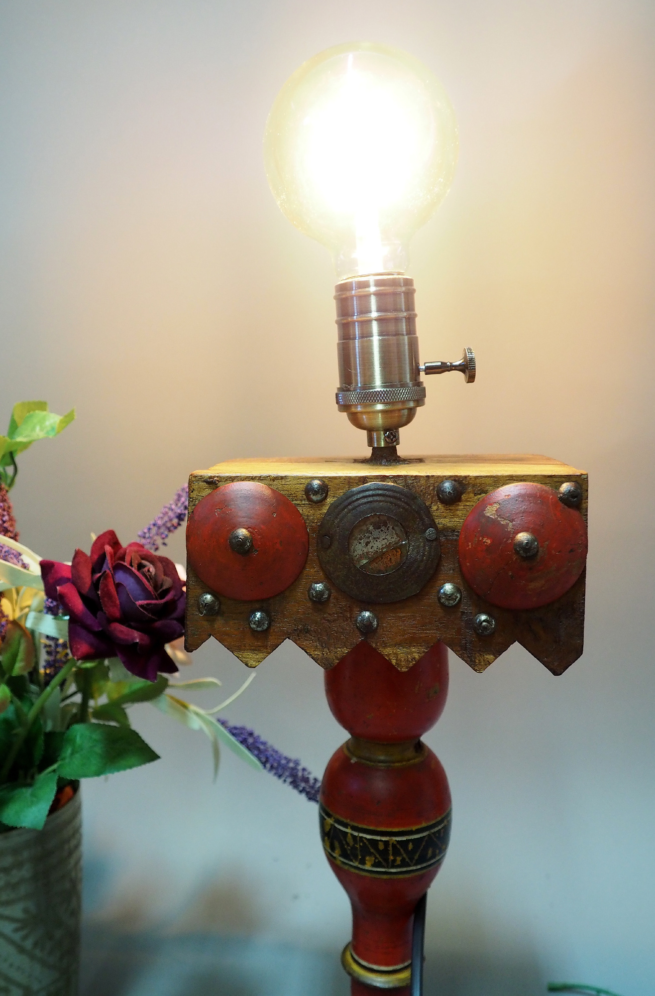 Antique handpainted stunning Vintage Lacquerware wooden Table Lamp with Vintage light fitting from Afghanistan / Pakistan No:21/5