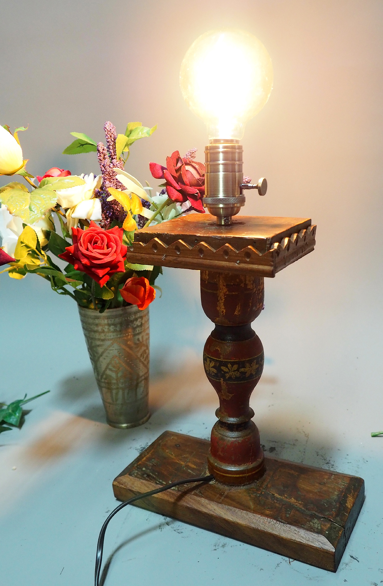 Antique handpainted stunning Vintage Lacquerware wooden Table Lamp with Vintage light fitting from Afghanistan / Pakistan No:21/2