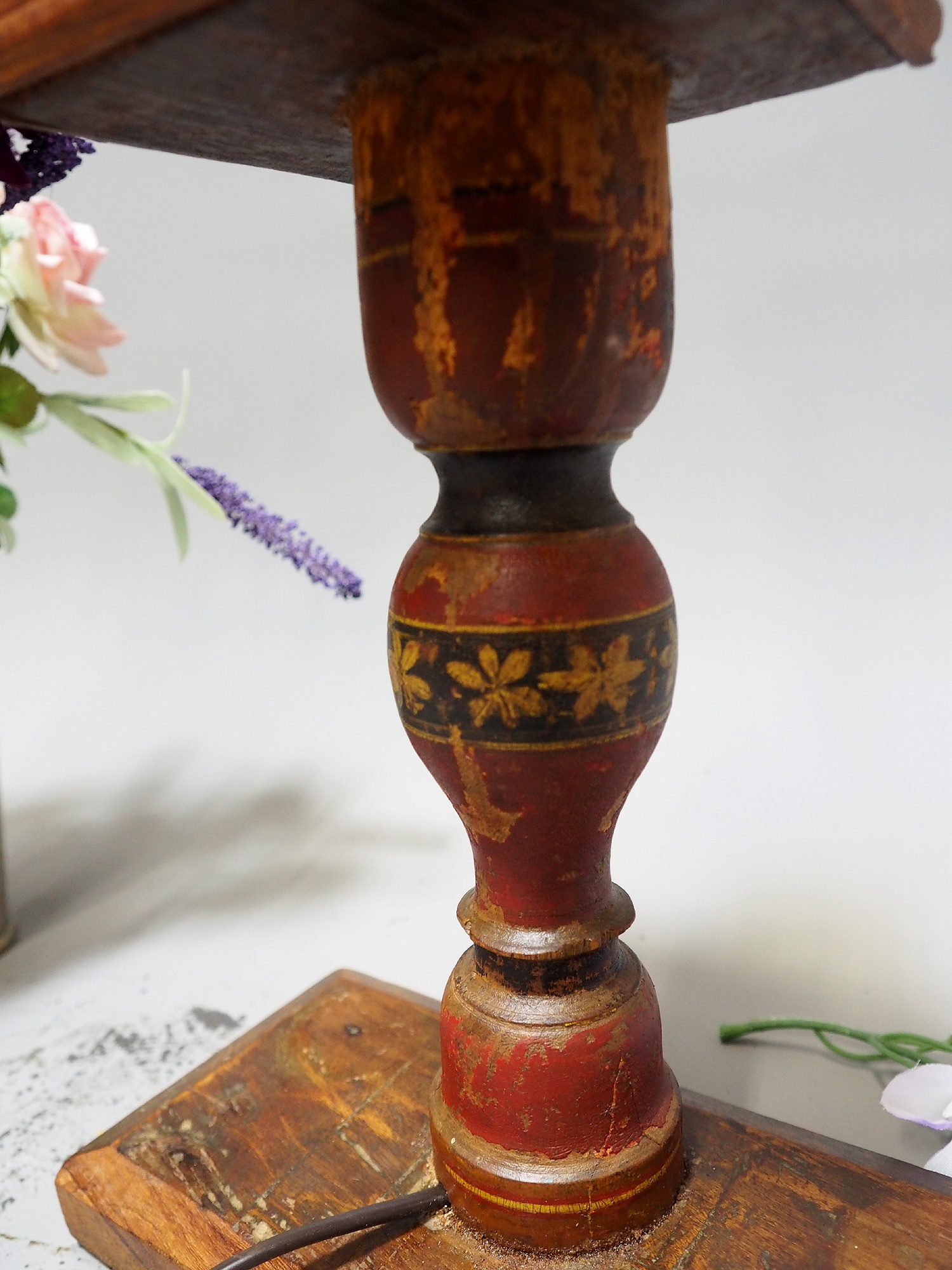 Antique handpainted stunning Vintage Lacquerware wooden Table Lamp with Vintage light fitting from Afghanistan / Pakistan No:21/2