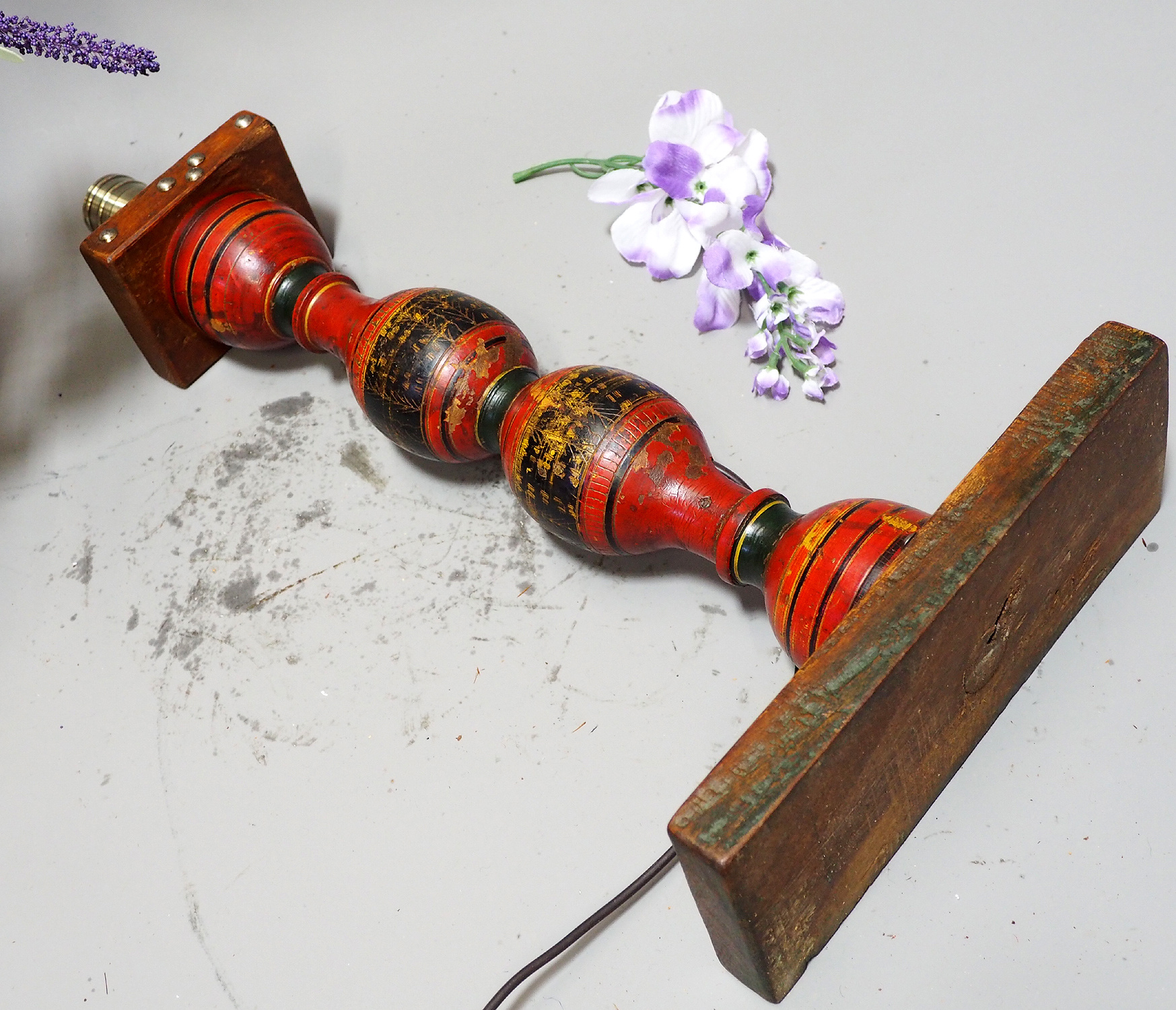 Antique handpainted stunning Vintage Lacquerware wooden Table Lamp with Vintage light fitting from Afghanistan / Pakistan No:21/6