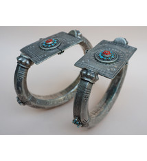 ein Paar Antike handgemachte Vintage Fußreifen Manschette Armband Multan und Sindh Pakistan Jhanjhar Türkis und Korallen Armreifen Nr-21/WL3