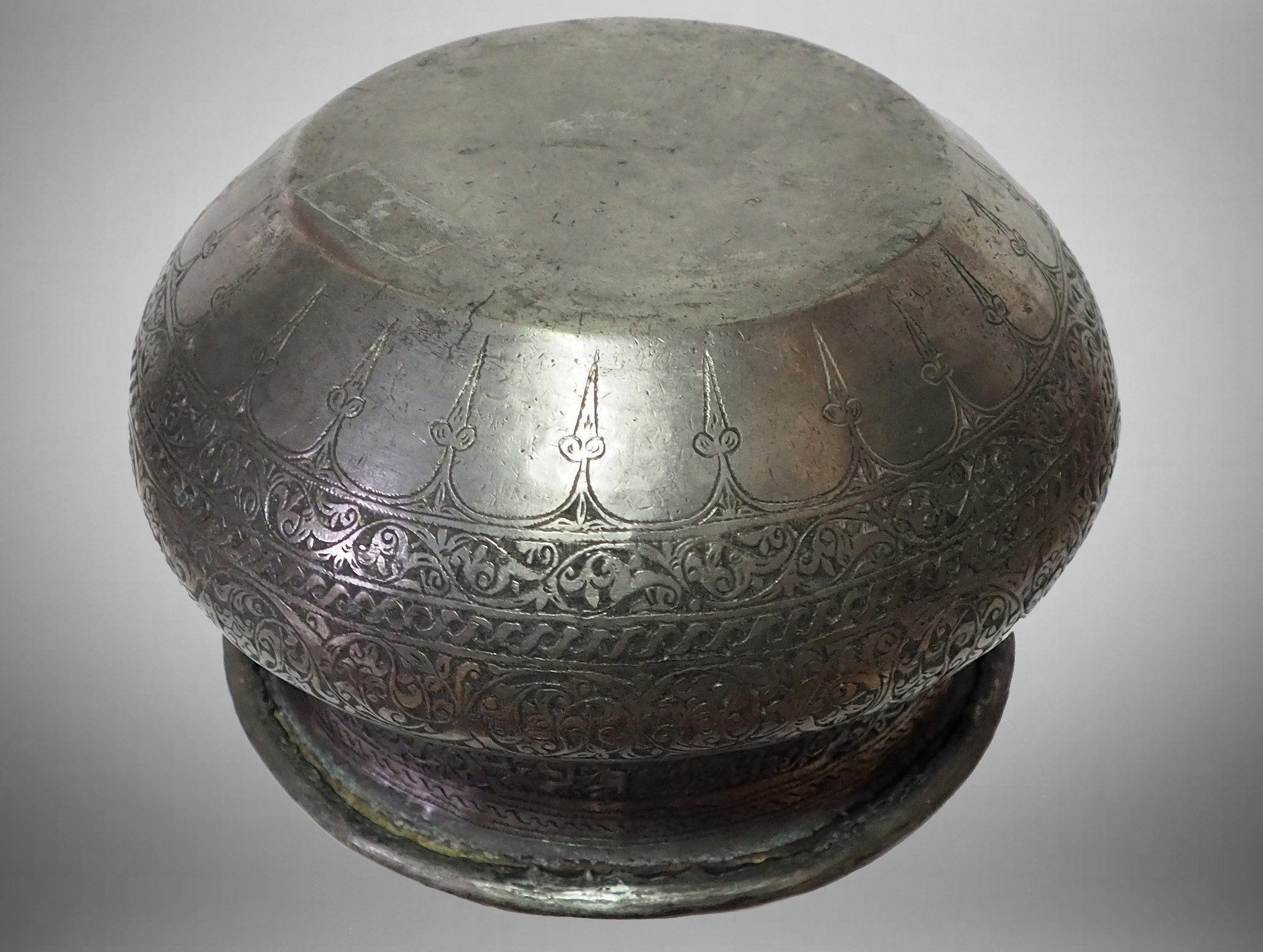 Antique Engraved Large islamic Tinned Copper  Bowl, 18/19th C. from Afghanistan tas No:21A