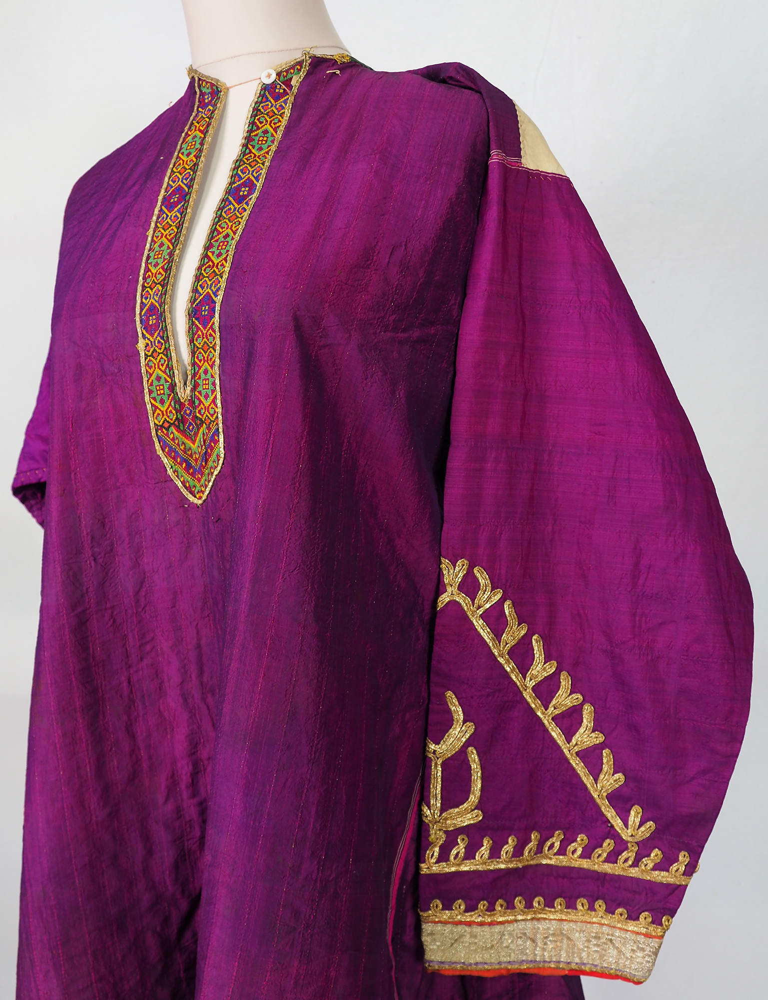 antik Hazara Bamiyan Tracht  violett  21/8