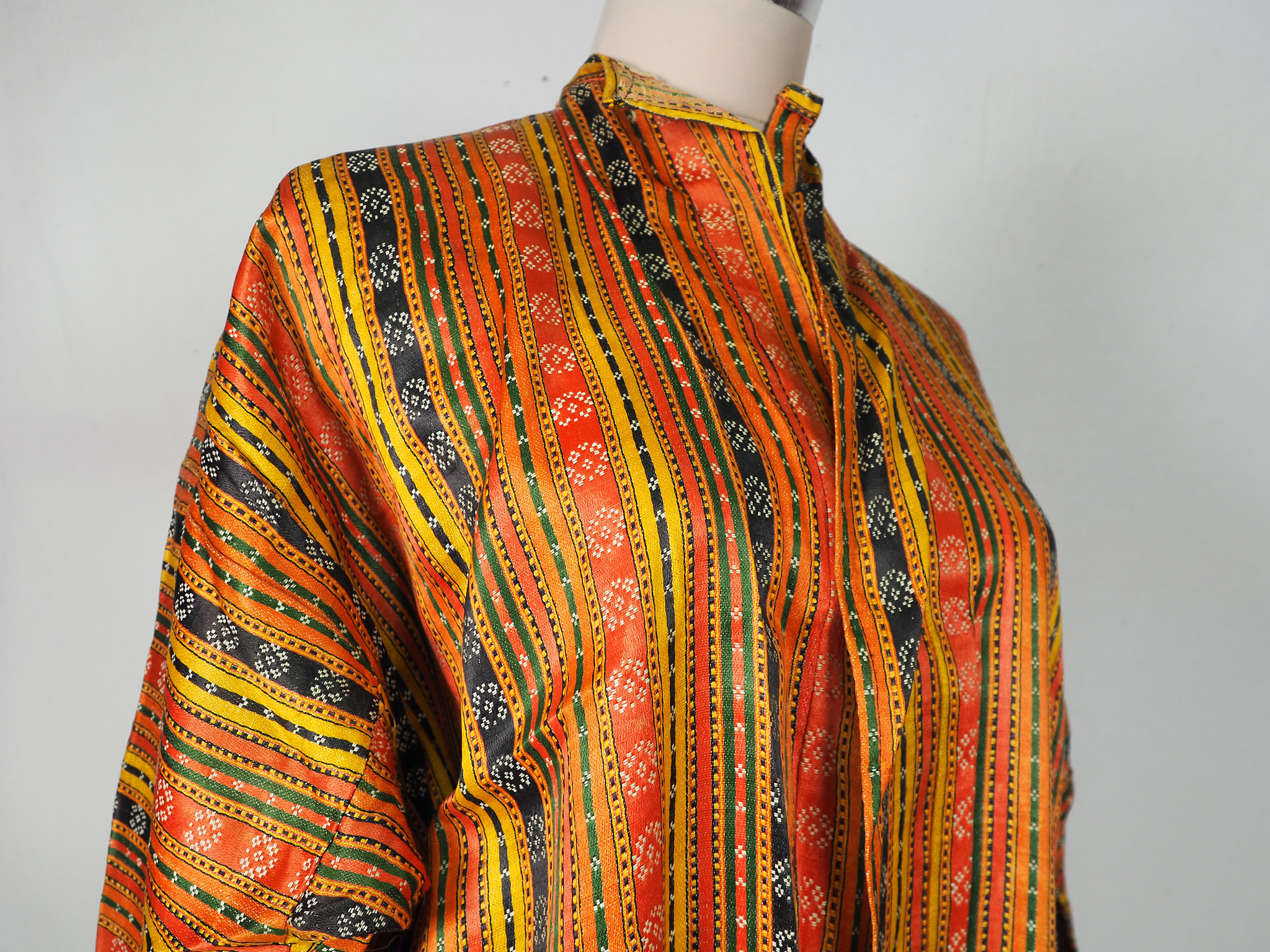 antique Persian Ethnic silk Chapan coat Chirpy  No-21/12