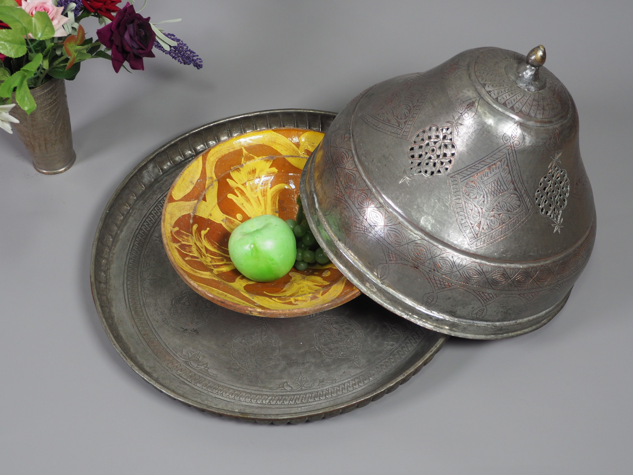 Antiker persischer Kupfer schalendeckel Sarpush Essen / Schüsseldeckel