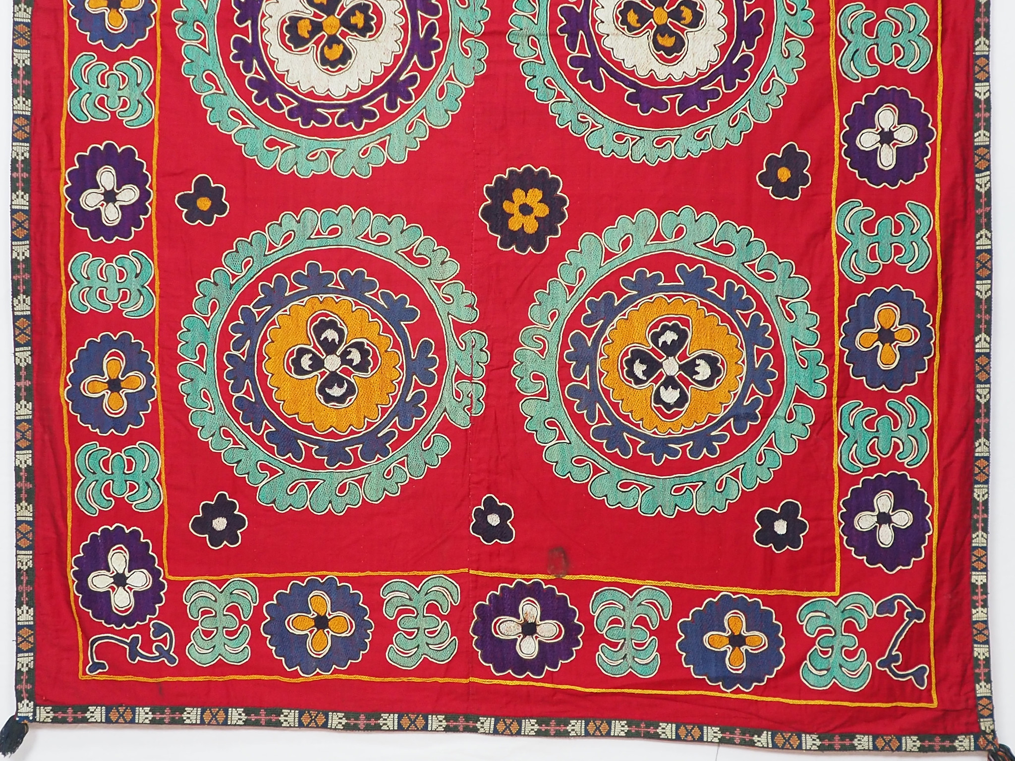 190x130 cm hand bestickte  Suzani Stickerei aus Uzbekistan  Nr:SZ-28