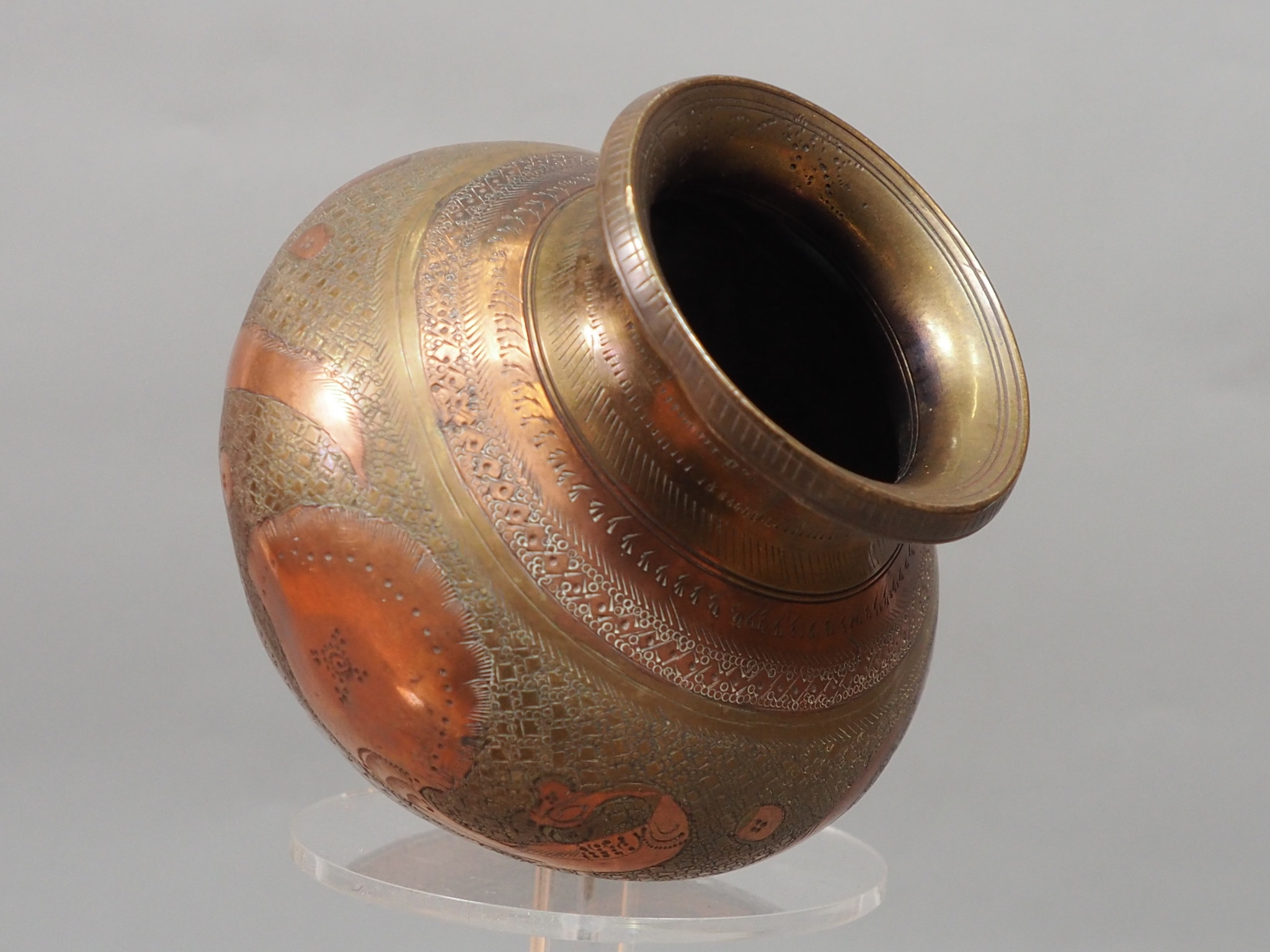 0,75 Liter antique solid Brass indian  Vessel kalash Lota No:  22/2