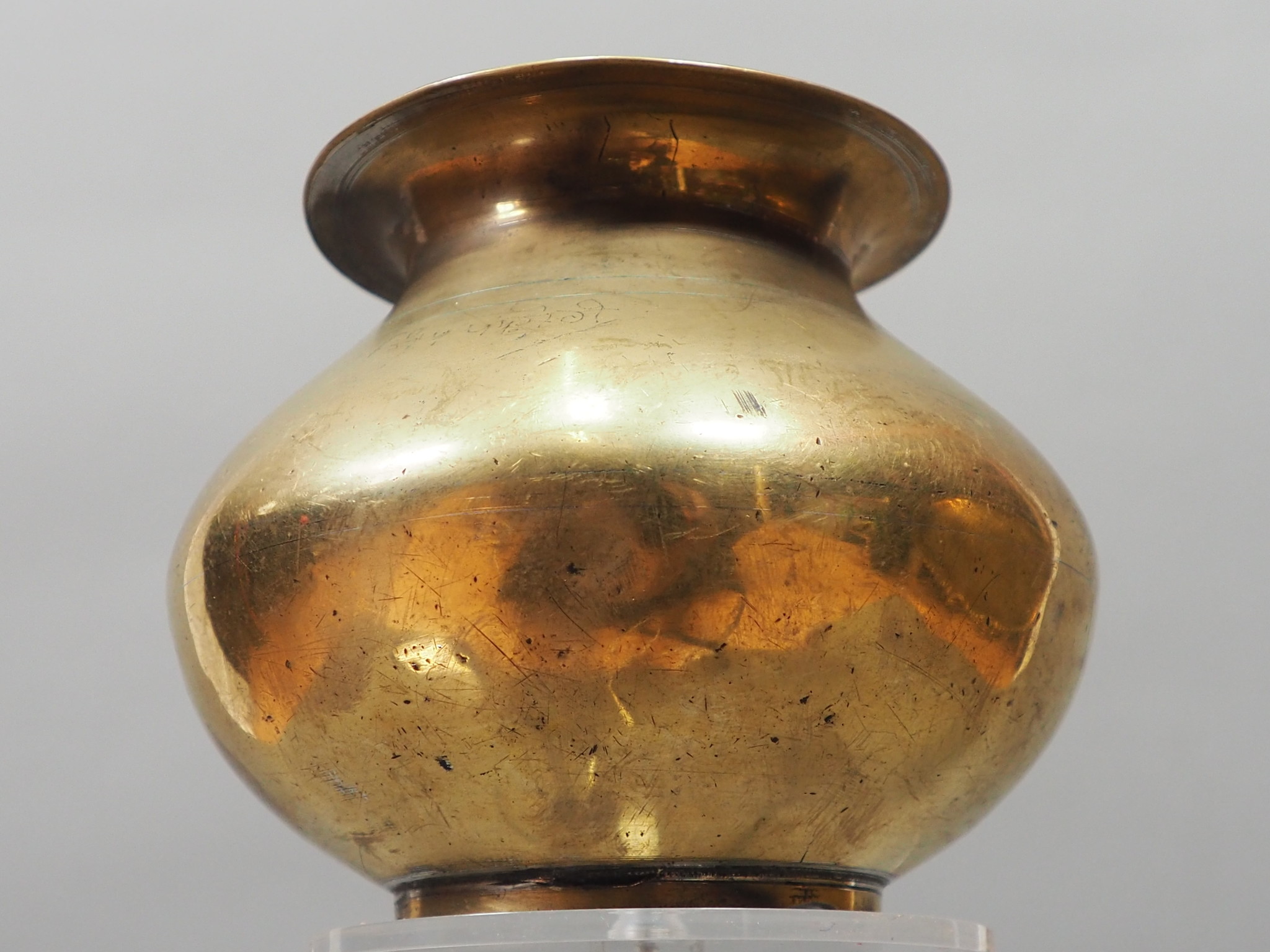 0,75 Liter antique solid Brass indian  Vessel kalash Lota No:  22/4