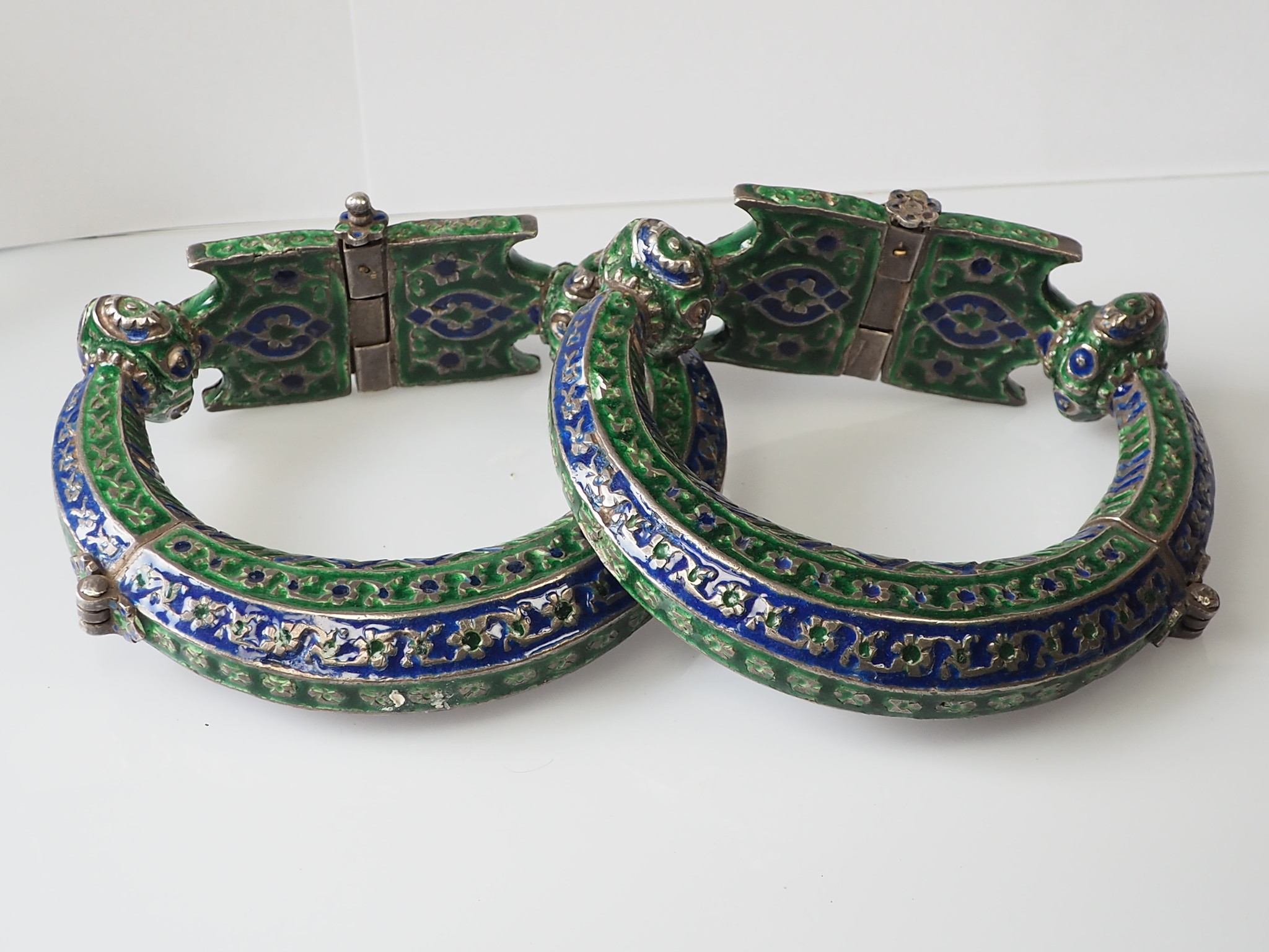 ein Paar Antike handgemachte Vintage emaillierte Fußreifen Manschette Armband Multan und Sindh Pakistan Jhanjhar Armreifen  Nr-22/WL1