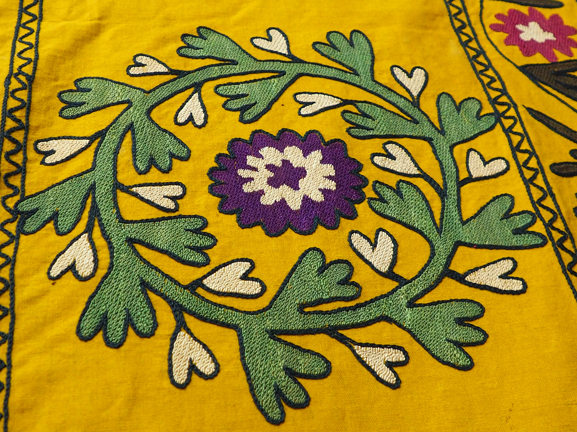 192x137  cm The Traditional hand Embroidery uzbek silk Suzani  uzbekistan Afghanistan  20 cent.  SZ-27
