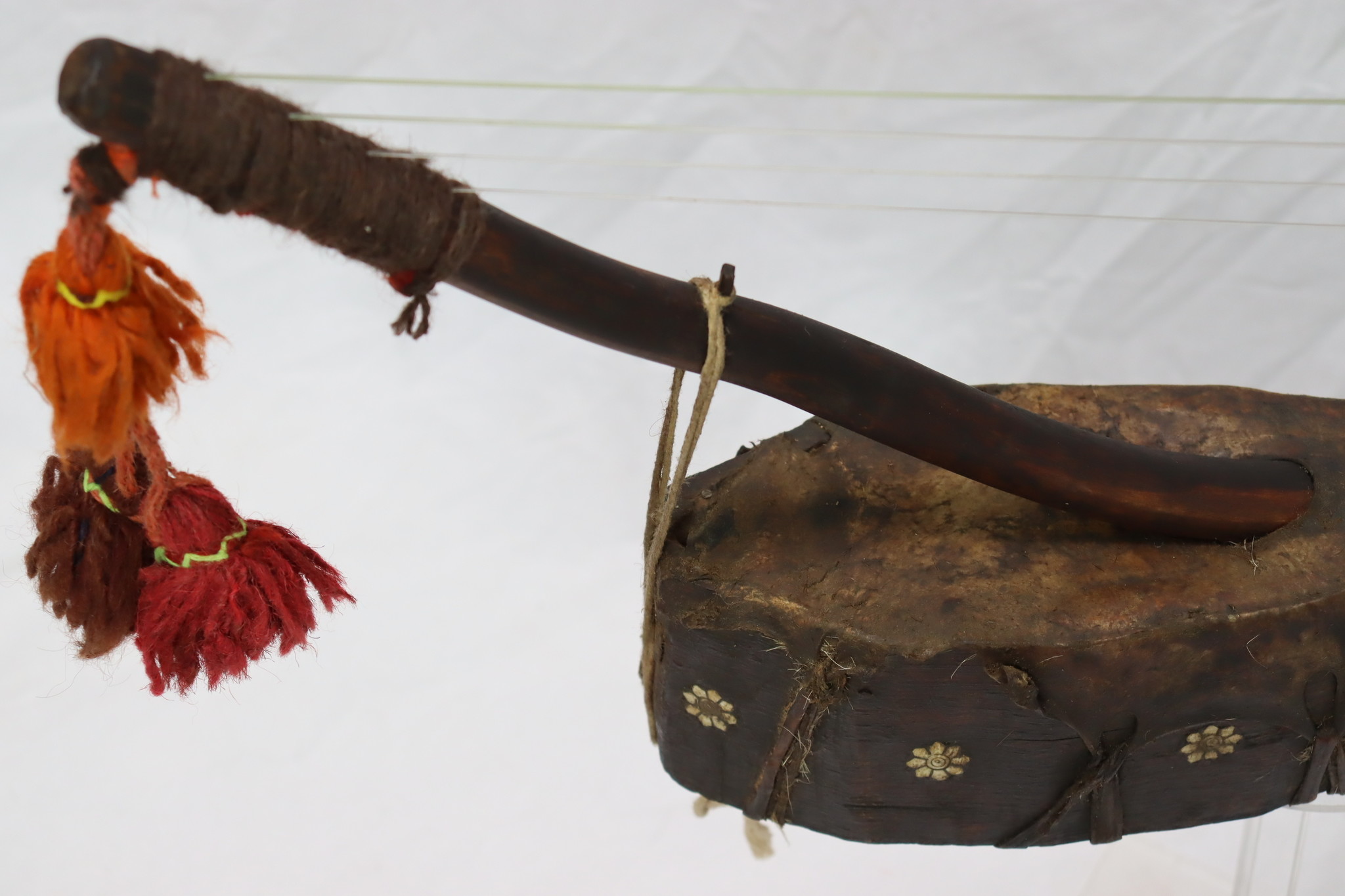 antique orient exotic musical instrument  afghanistan Nuristan kohistan harp waj wuj musik.