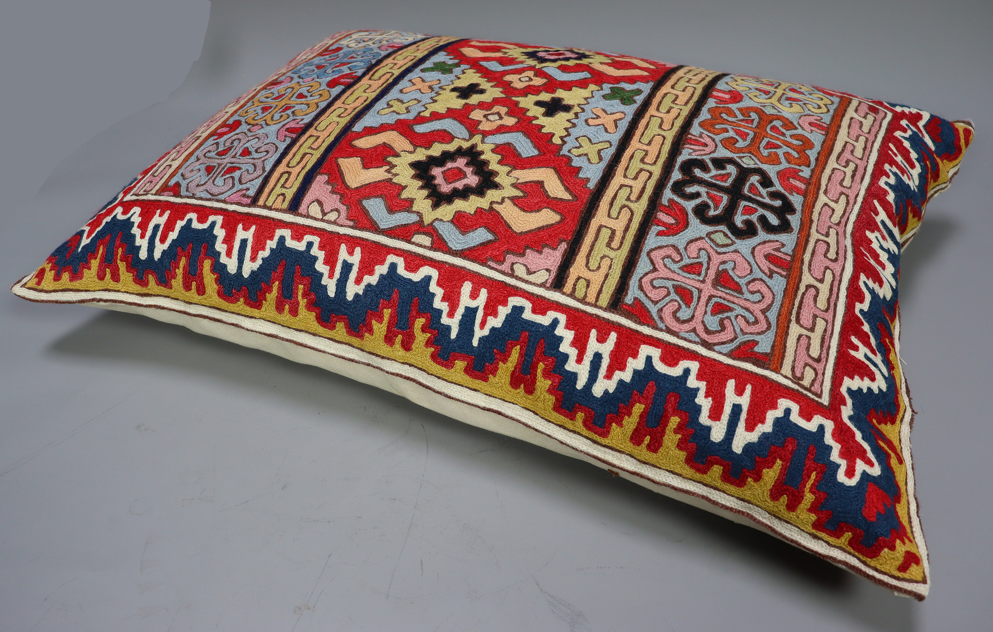 85x60 cm  Sumakh cushions embroidered textiles from Kashmir cushion   No:M