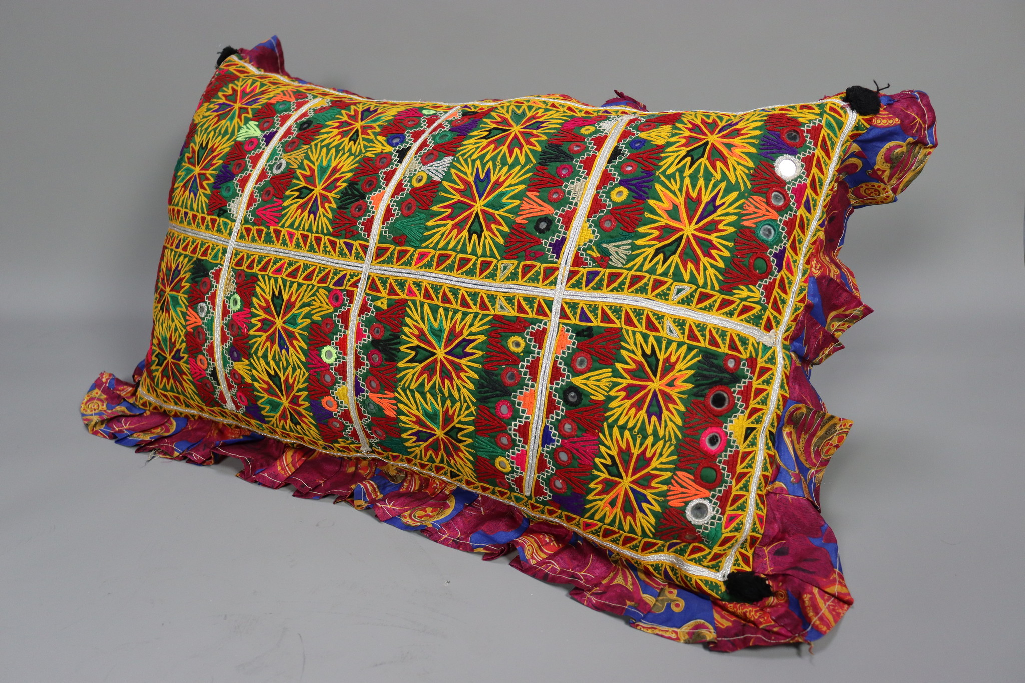 63x36 cm antik nomaden sitzkissen bodenkissen suzani Kissen Sindh Pakistan Nr-2