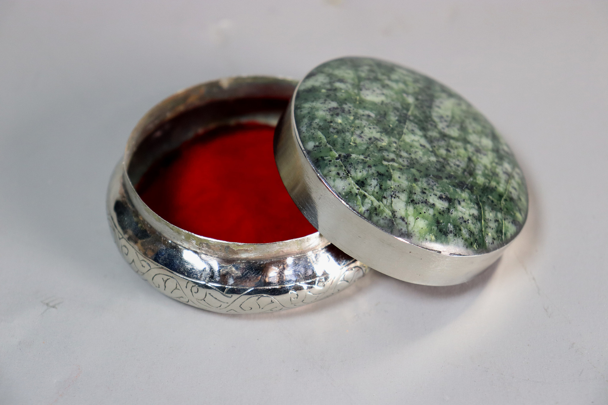 vintage Hand Crafted stunning Afghan Pillbox Box brass Green Jasper Gemstone decorated from Afghanistan No:IT49